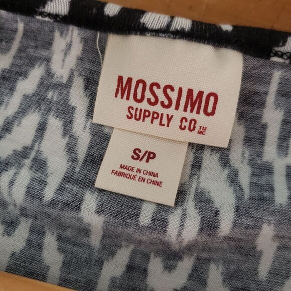 🦋3/$25 Mossimo Supply Co Small Black White 3/4 Sleeve Tribal Pattern Peplum Top - Picture 6 of 10